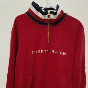 TOMMY HILFIGER RED QUARTER ZIP HOODIE WITH POCKET IN SIZE XXL GOLD DETAI…